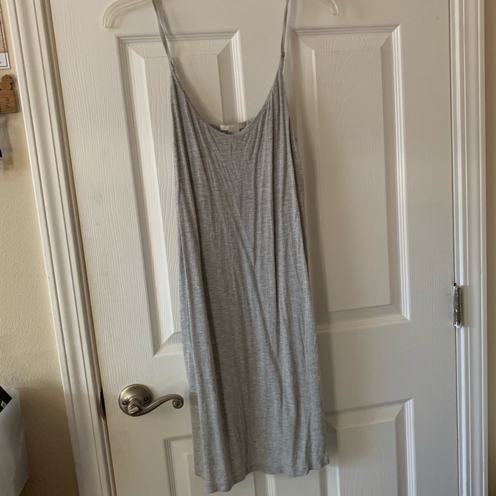 Loose small grey dress